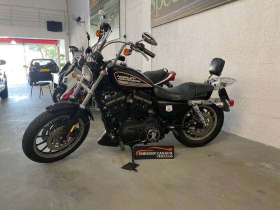 HARLEY-DAVIDSON SPORTSTER XL 883 R 